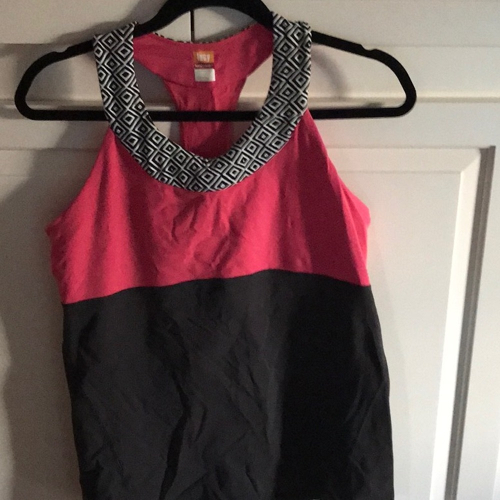 Lucy workout top